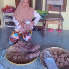 Euis Lisnawati RT 002 RW 003 - Euis Family Raginang